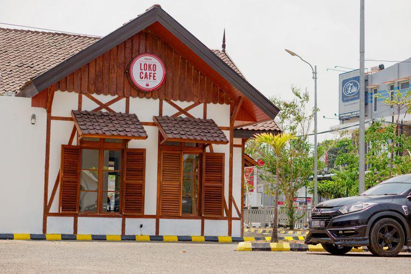 PT KAI Tambah Fasilitas Tempat Ngopi Loko Cafe di Stasiun Garut