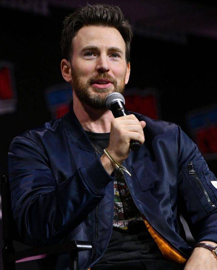 potret Chris Evans di New York Comic Con 2023 (instagram.com/cevansnews)