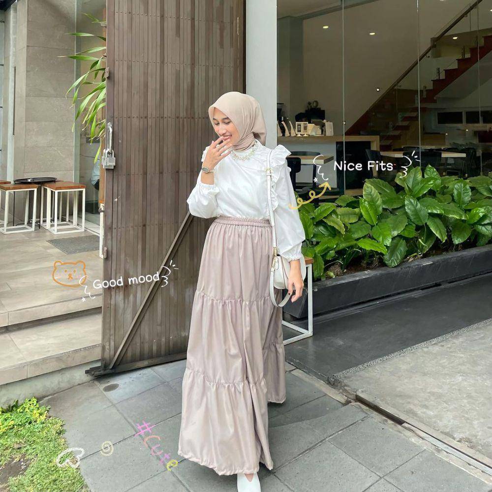 Risa Larasati (instagram.com/fachrisaa_)