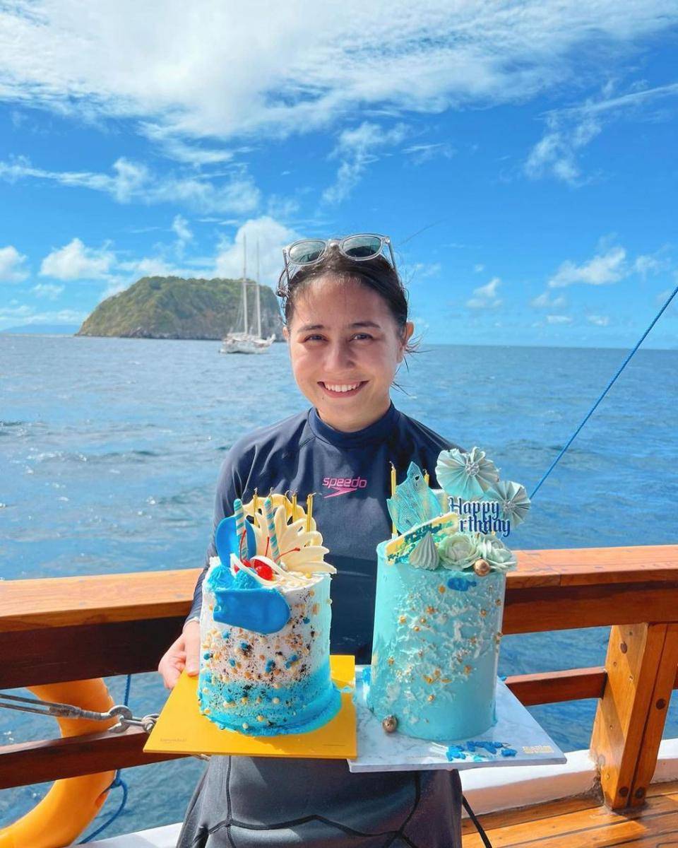 Ultah Prilly (Instagram.com/prillylatuconsina96)