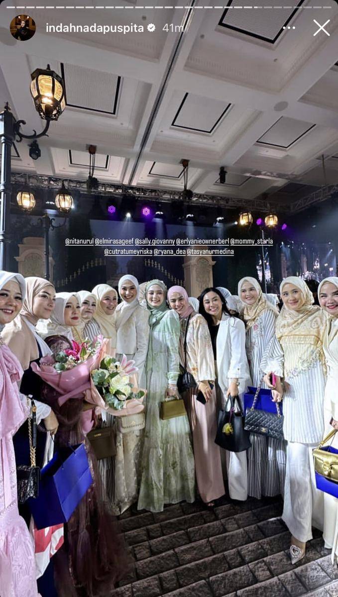potret artis di acara Rose and Beyond Putri Zulhas (Instagram.com/indahnadapuspita)