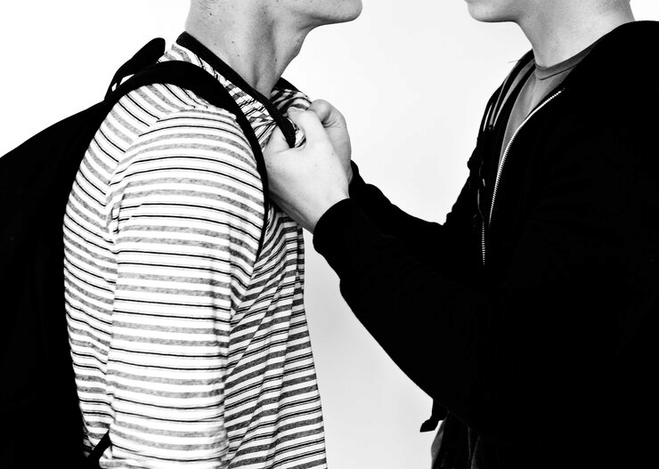 ilustrasi kekerasan pelajar/dipukul/dihajar (freepik)