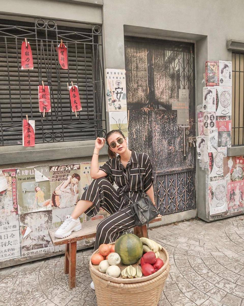 Outfit serba hitam ala Fita Anggriani (instagram.com/fitaanggriani)