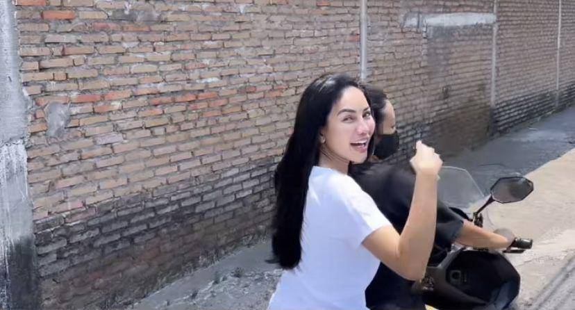 potret Nikita Mirzani main ke pendopo Soimah di Yogyakarta (Instagram.com/nikitamirzanimawardi_172)