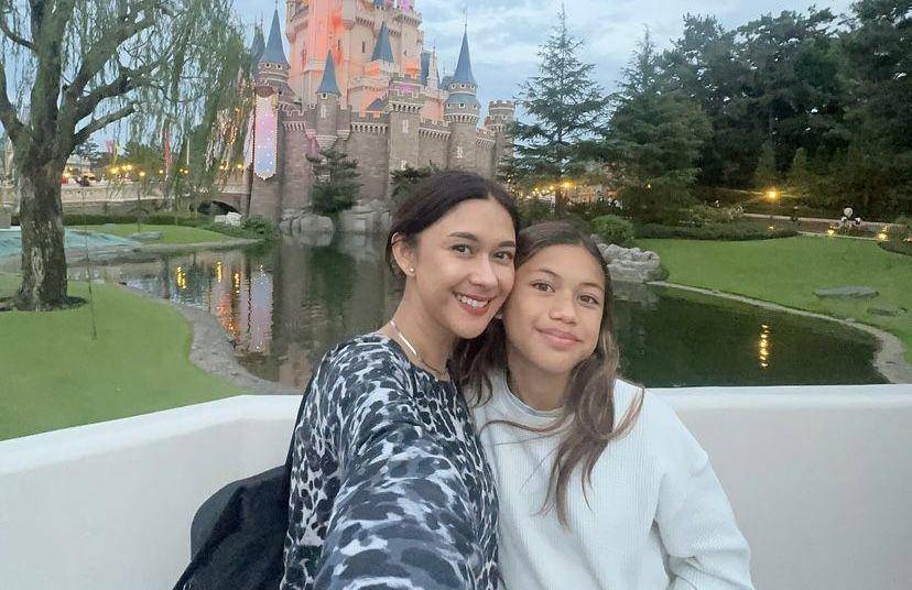 potret Nana Mirdad quality time bareng anak ceweknya di Jepang (Instagram.com/nanamirdad_)