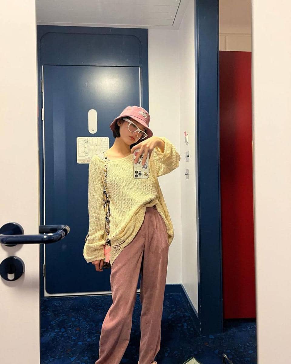 referensi outfit santai ala Lee Yoo Mi (instagram.com/leeyoum262)