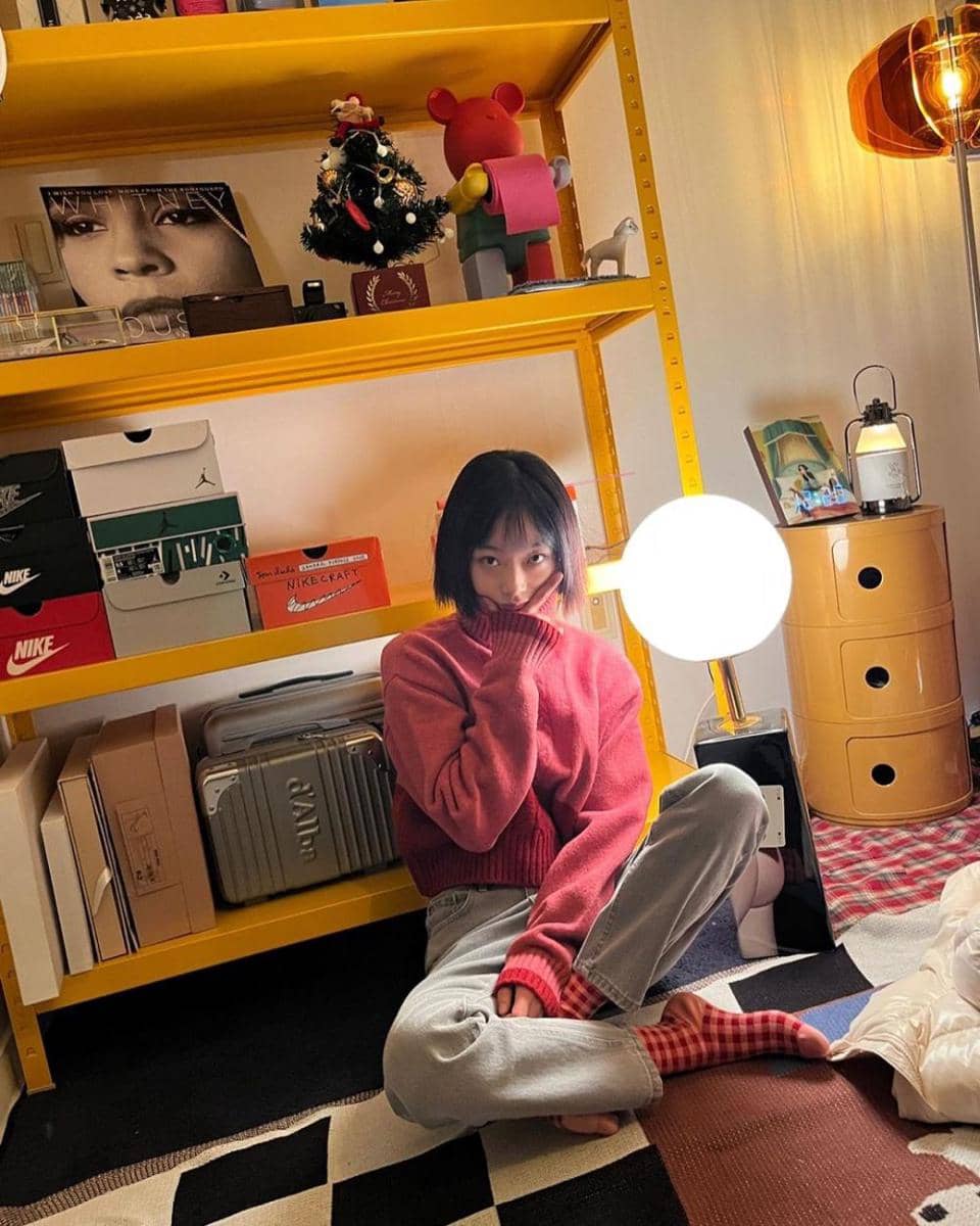 referensi outfit santai ala Lee Yoo Mi (instagram.com/leeyoum262)