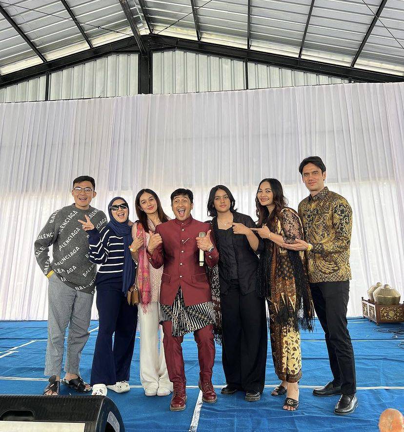 potret Irfan Hakim dapat kejutan ulang tahun di kebun binatang (Instagram.com/tya_ariestya)
