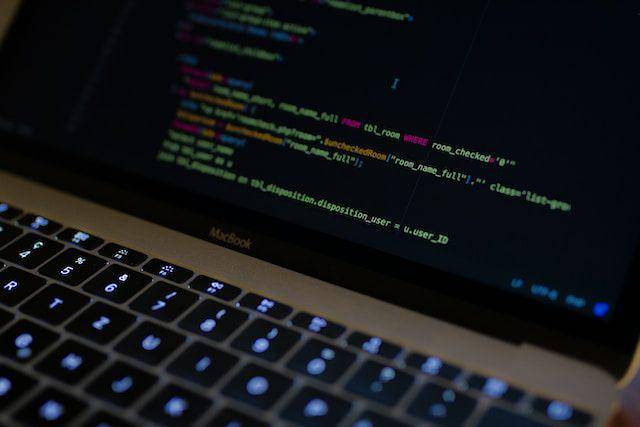ilustrasi sintaks SQL (unsplash.com/Caspar Camille Rubin)
