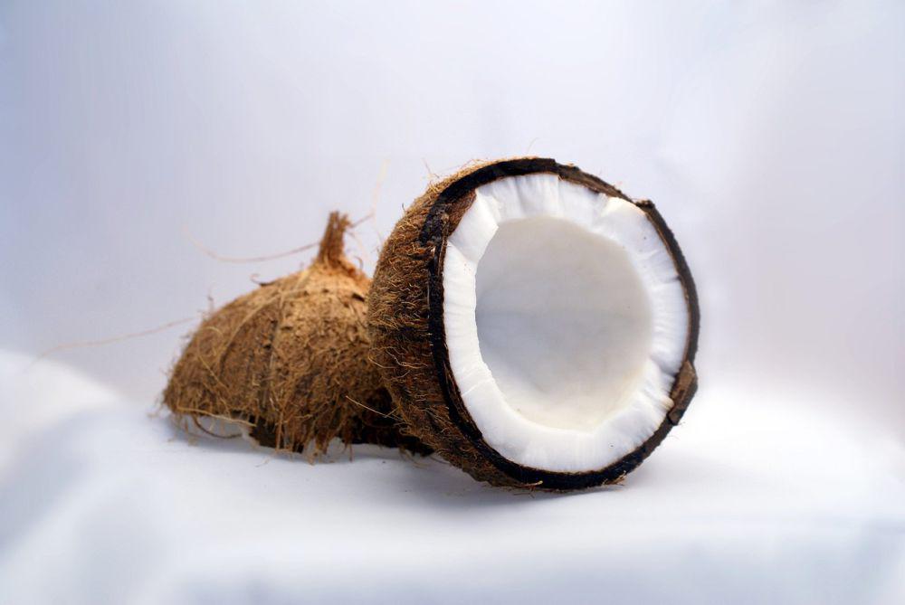 5 Tips Menyimpan Daging Kelapa Muda biar Gak Basi dan Berlendir