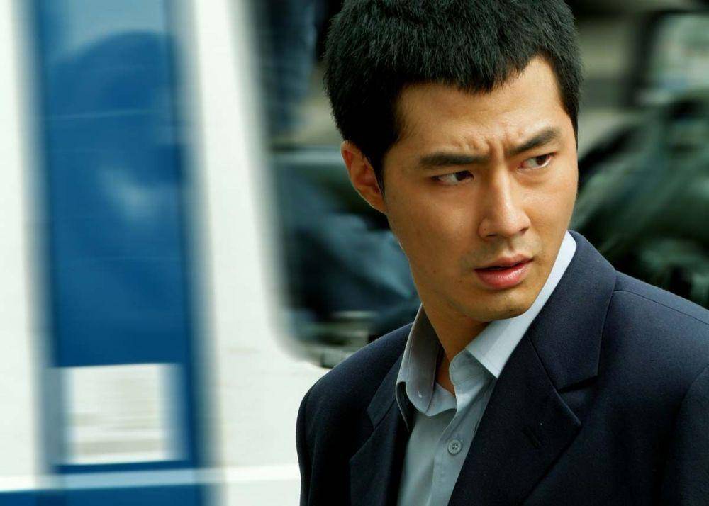 Zo In Sung dalam film A Dirty Carnival. (dok. CJ Entertainment/A Dirty Carnival)