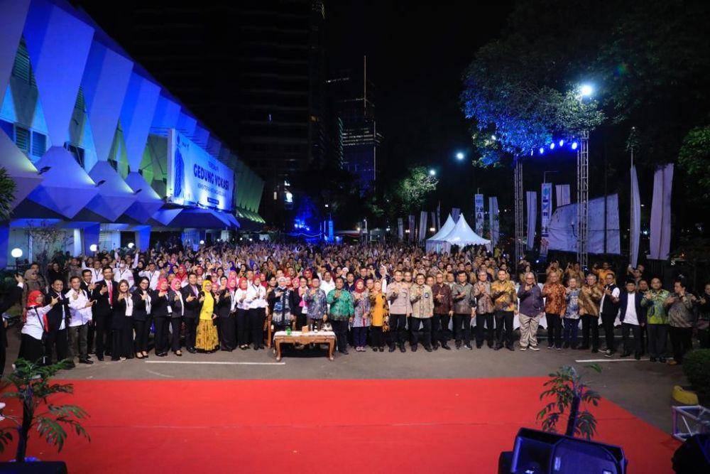 Menteri Ketenagakerjaan Ida Fauziyah meresmikan Gedung Vokasi Kemnaker yang terletak di Jalan Jenderal Gatot Subroto Kavling 44, Jakarta Selatan, Minggu (15/10). (dok. Kemnaker)
