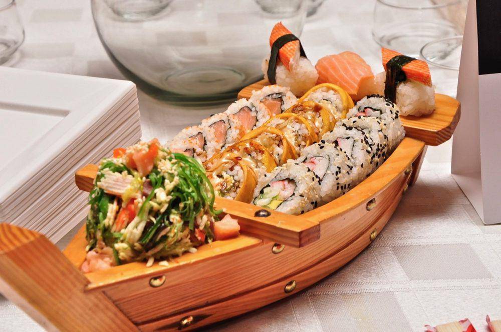 ilustrasi sushi (pixabay.com/Erika Marcial)