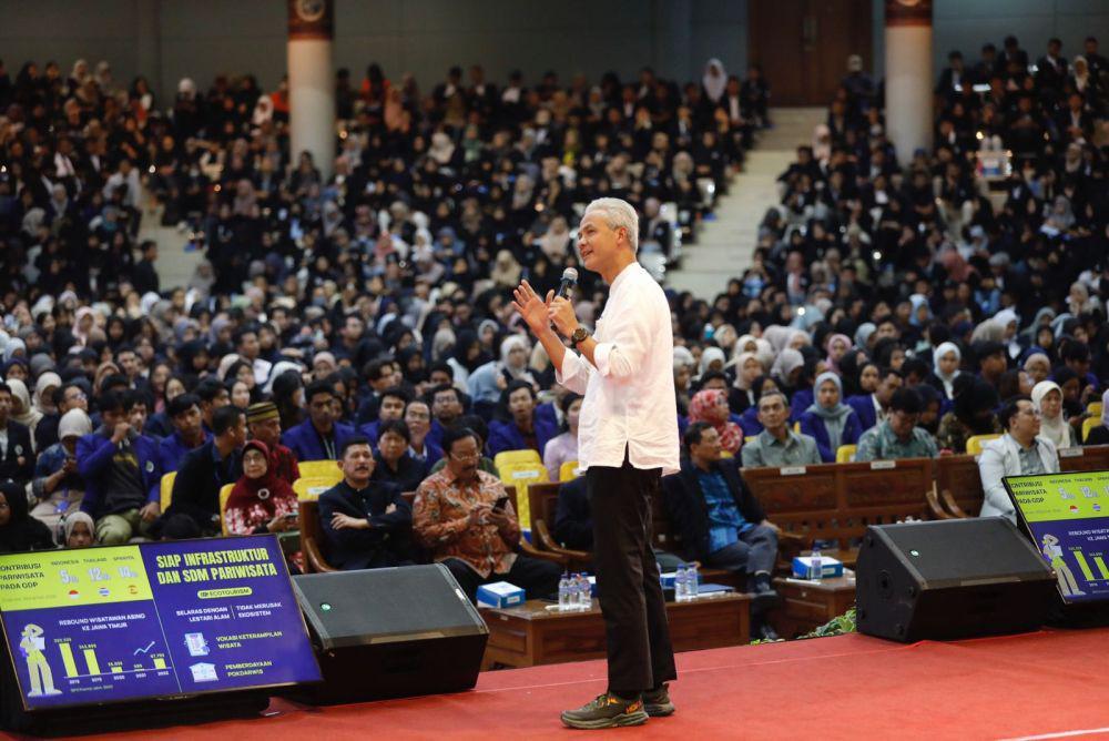 Ganjar Ajak Mahasiswa Tangkap Peluang di Ekonomi Biru dan Hijau