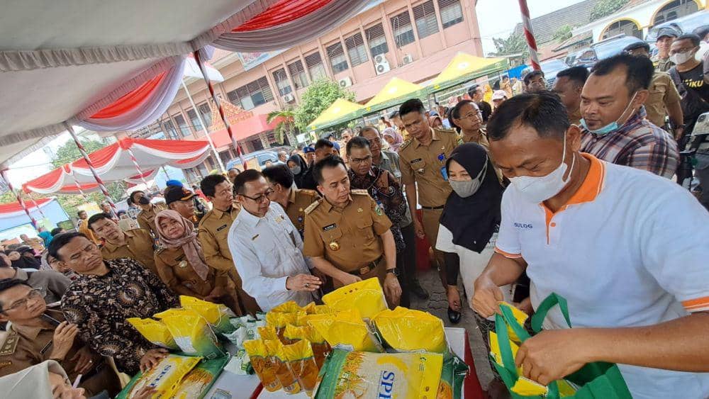 Bulog Sumsel-Babel Salurkan 32 Ribu Ton Beras ke Masyarakat