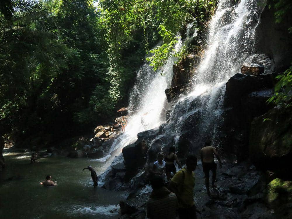 Air Terjun Kanto Lampo yang jarang sepi pengunjung (Dok.Pribadi/Natalia Indah)