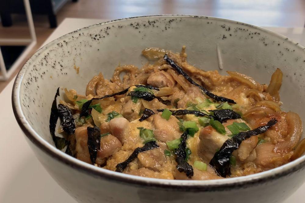 Resep Oyakodon Sederhana, Menu Sehari-hari dari Telur yang Lezat