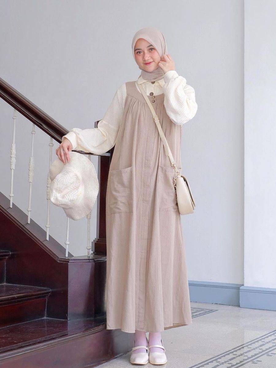 OOTD hijab Korean style (instagram.com/adellia.halim)