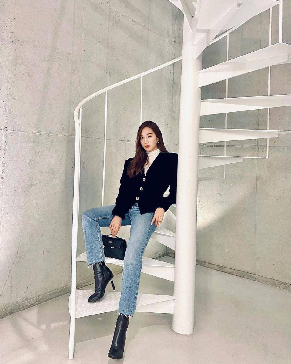 OOTD semi formal ala Jessica Jung (instagram.com/jessica.syj)