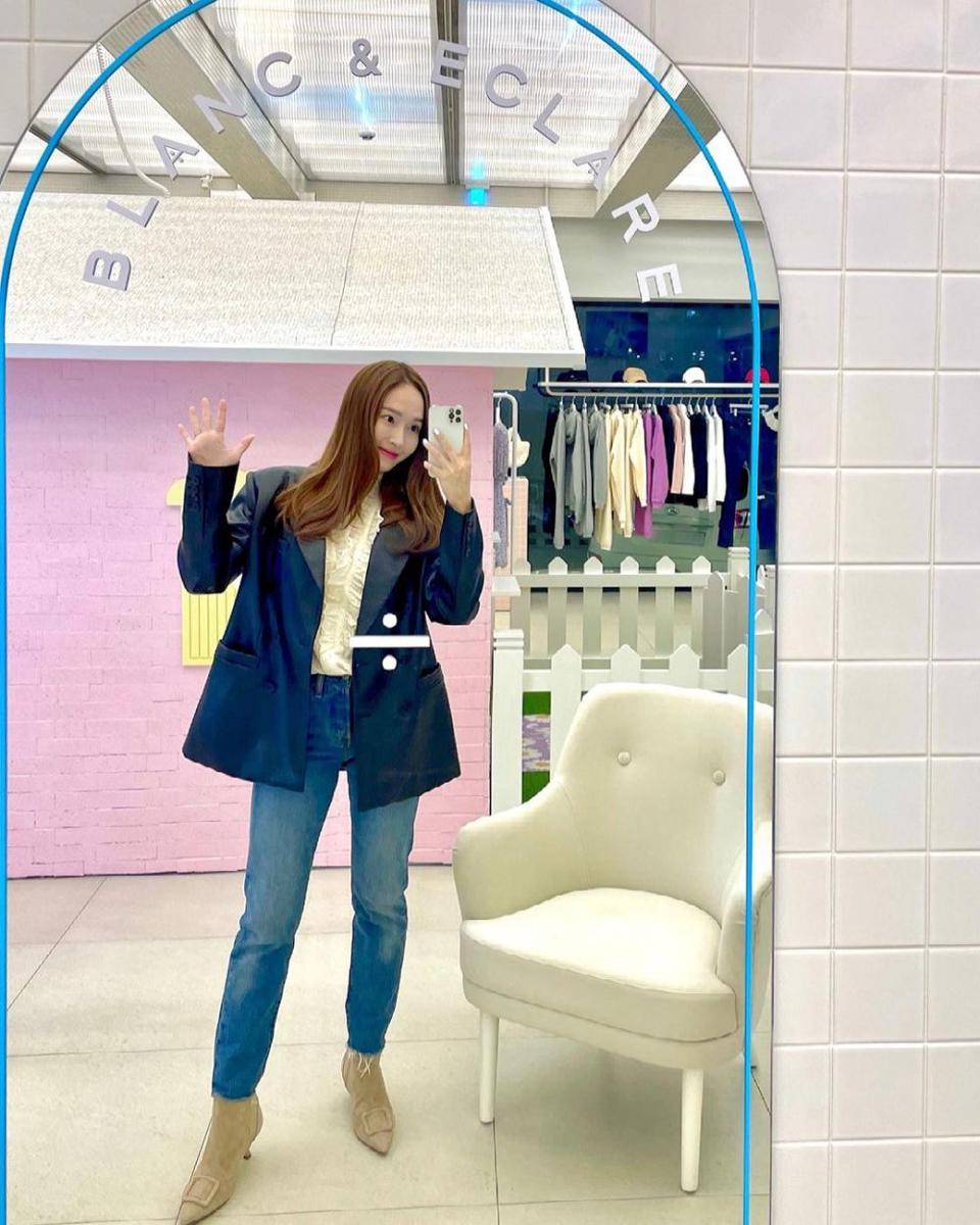 OOTD semi formal ala Jessica Jung (instagram.com/jessica.syj)