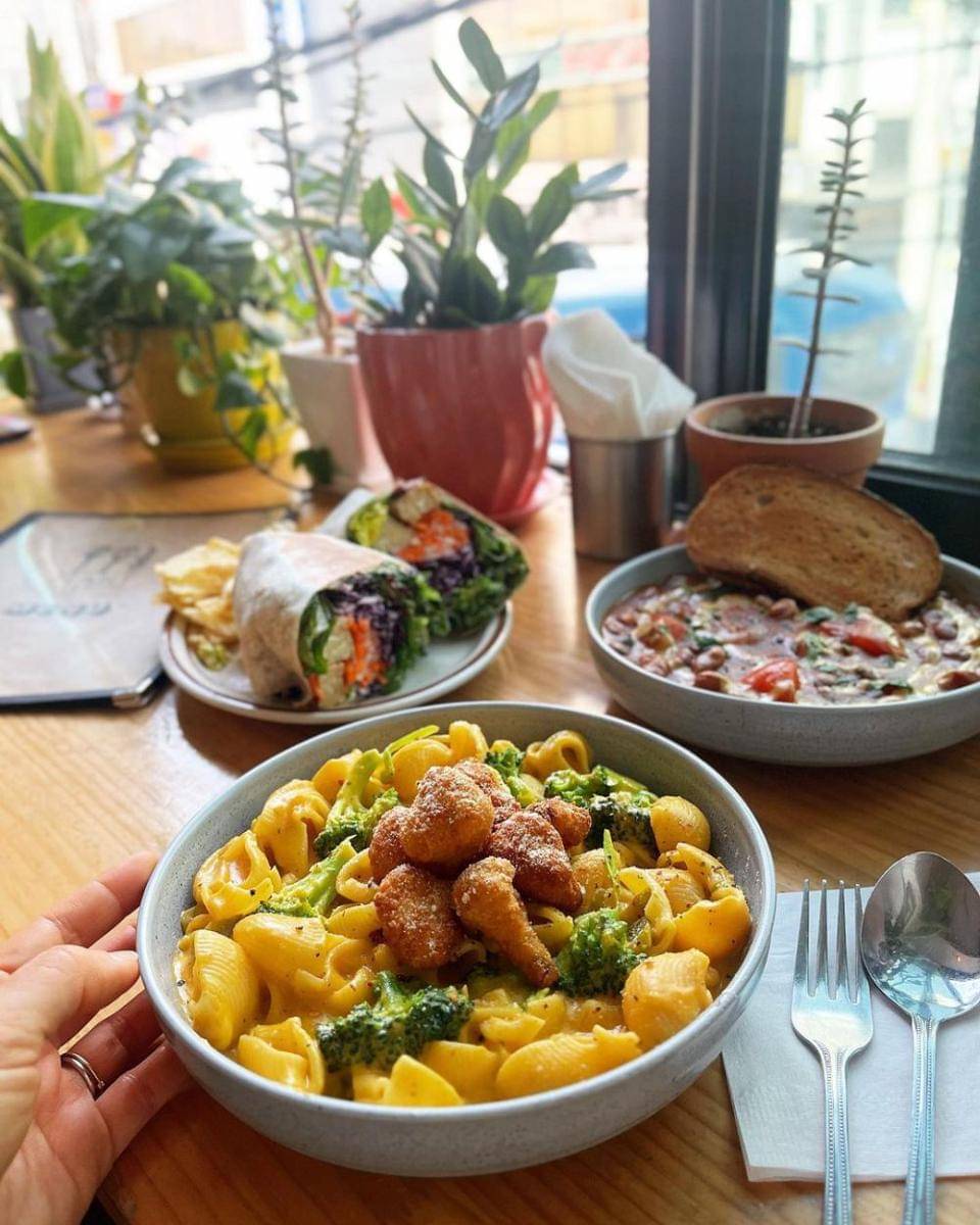 Plant Cafe Seoul (Itaewon), Seoul (instagram.com/plantcafeseoul)