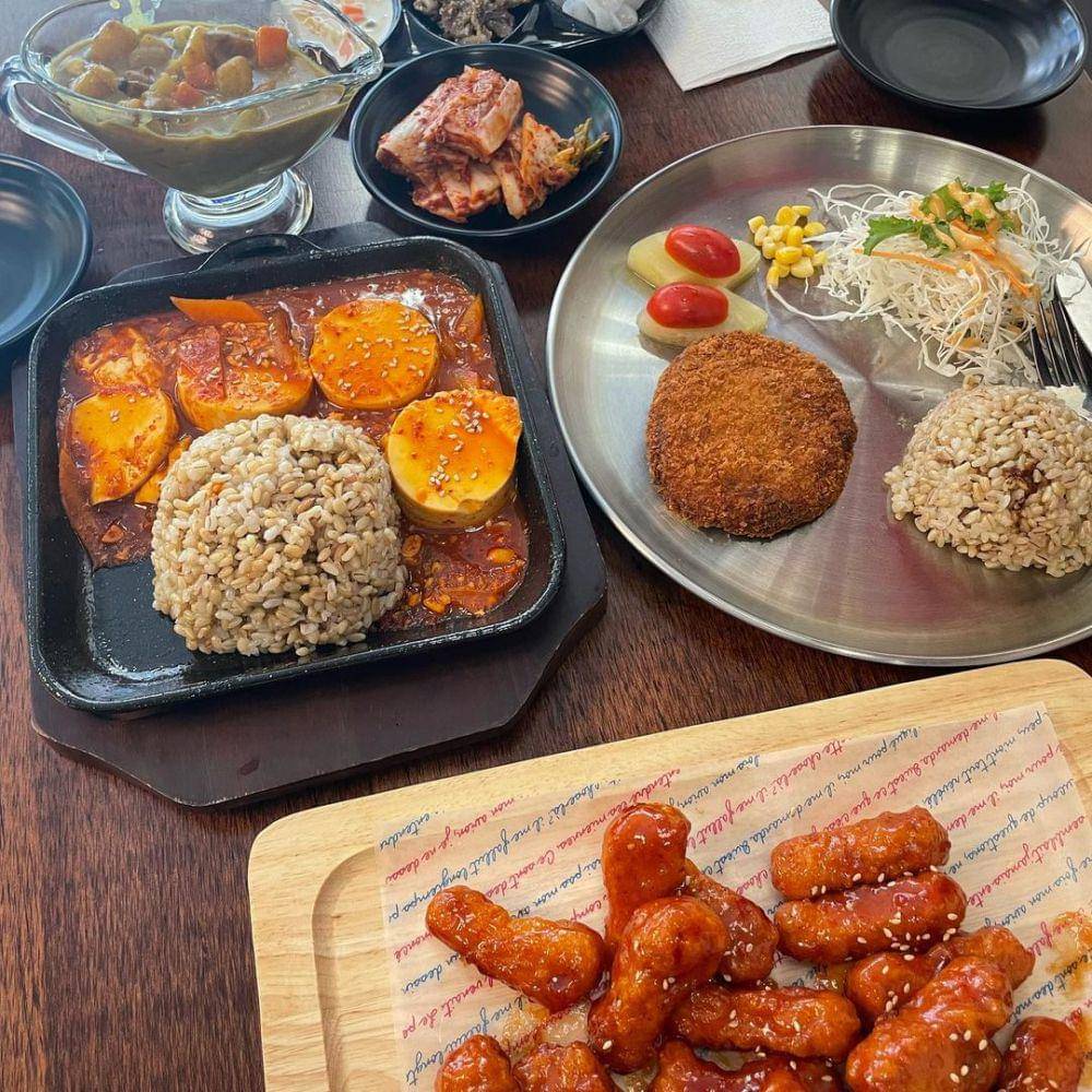 Vegan Kitchen, Toegye-Seoul (instagram.com/helen_thekoreanvegan)