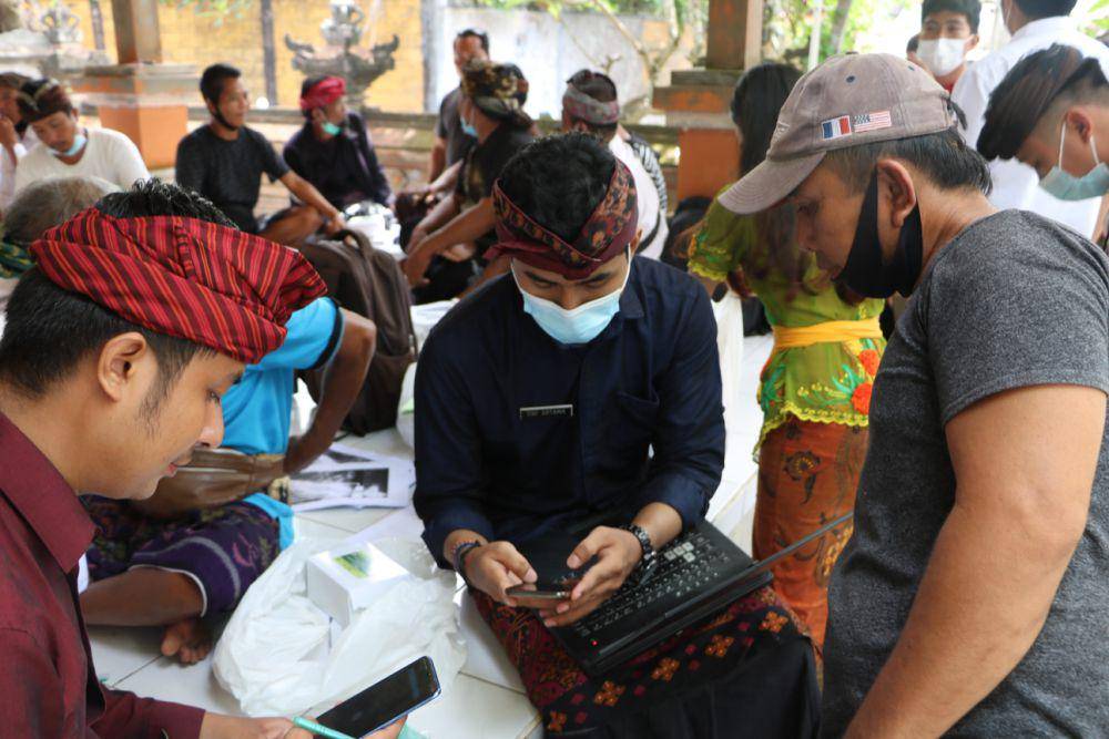 Tim Fish Go saat melakukan sosialisasi kepada nelayan (Dok. Fish Go)