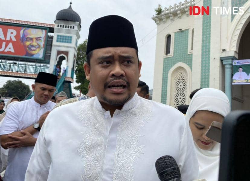 Gibran Digadang-gadang Jadi Cawapres, Bobby Tertawa