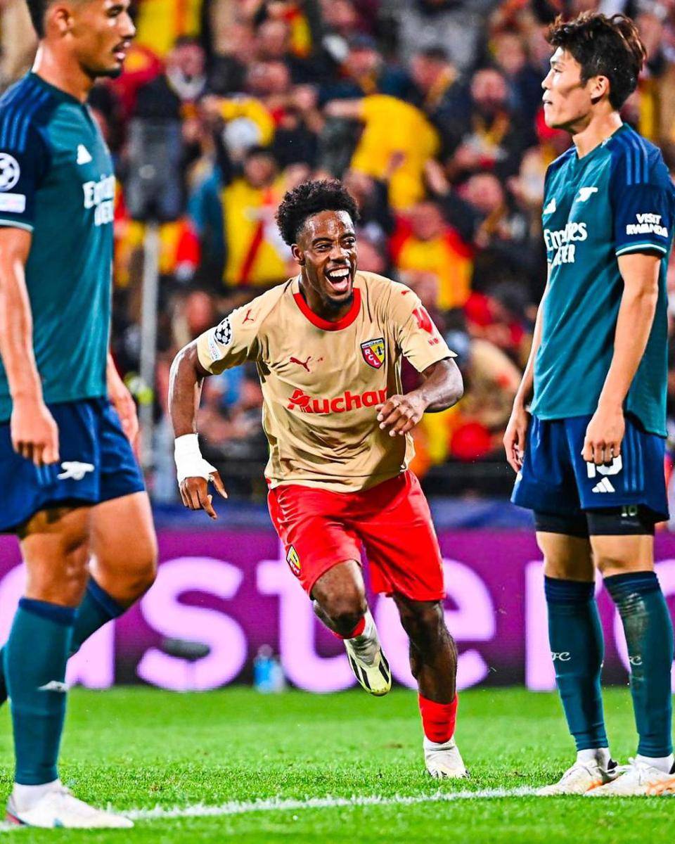 Elye Wahi saat berseragam RC Lens. (instagram.com/e.wahi7/)