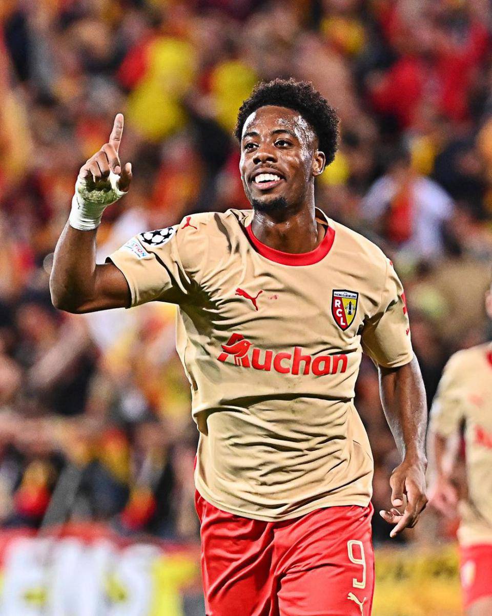 Elye Wahi saat berseragam RC Lens. (instagram.com/e.wahi7/)
