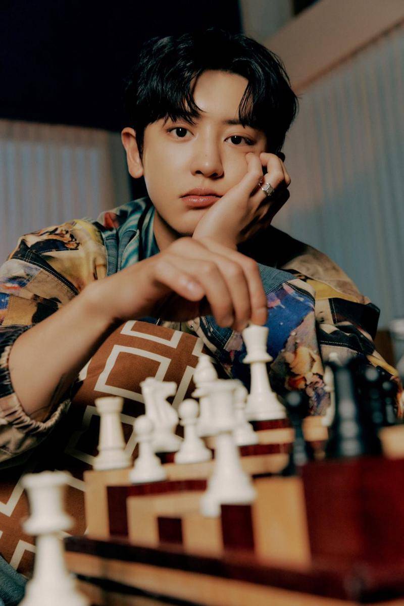 potret Chanyeol EXO untuk single "Good Enough" (twitter.com/weareoneEXO)