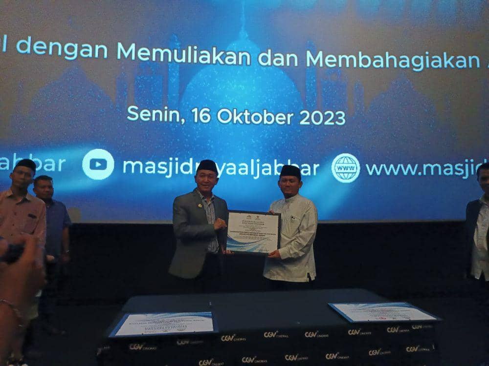 Masjid Raya Al Jabbar Resmi Memiliki Unit Pengelola Zakat