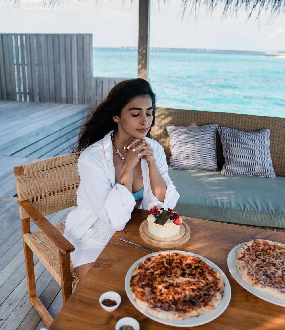 Pooja Hegde (instagram.com/hegdepooja)