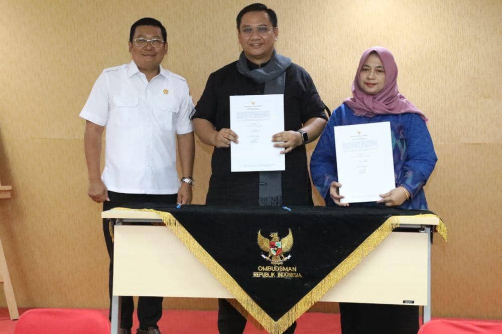 Plt. Menteri Pertanian (Mentan) Arief Prasetyo Adi dan Anggota Ombudsman RI, Yeka Hendra Fatika. (dok. Kementan)