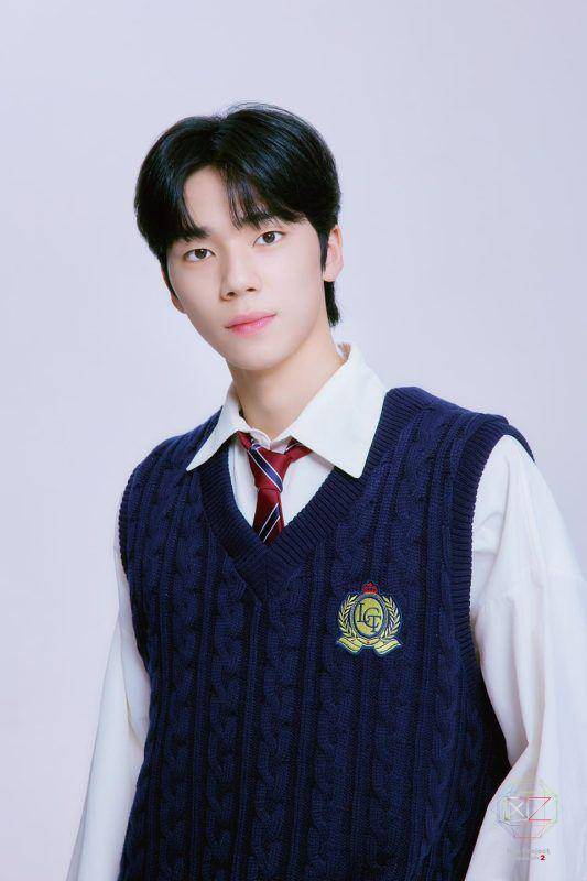 So Ken (instagram.com/niziproject_2)