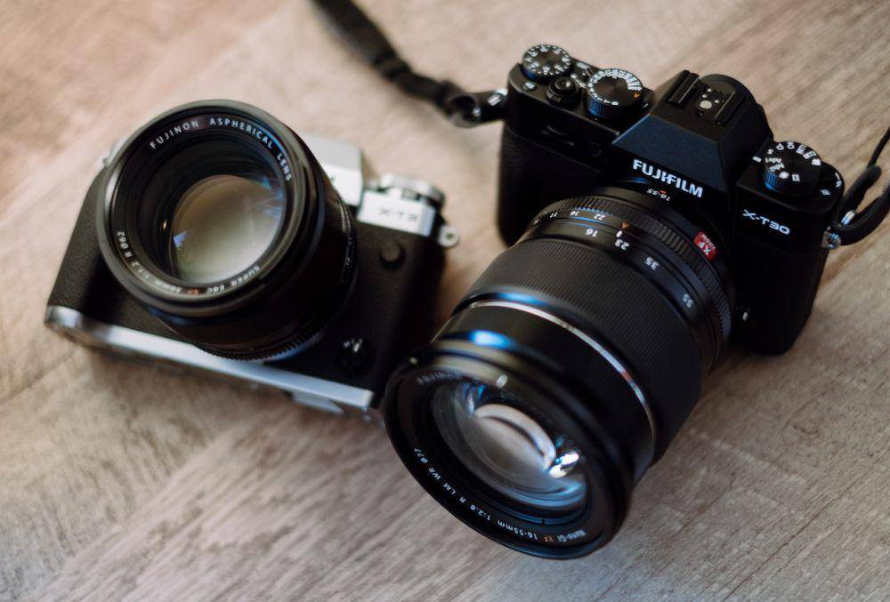 ilustrasi jenis kamera dengan berbagai merek (pexels.com/Fujifilm North America)