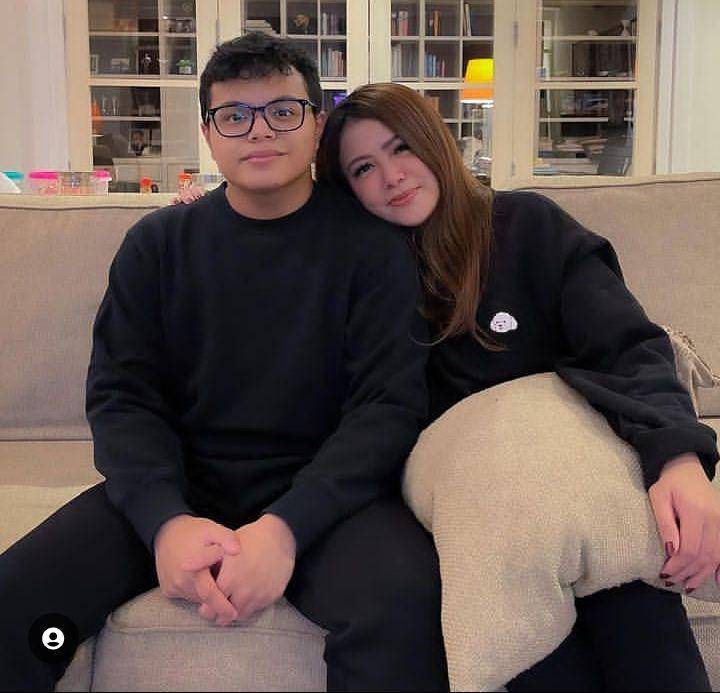 Wina talia lepas anakk kuliah (Instagram.com/winaatalia)