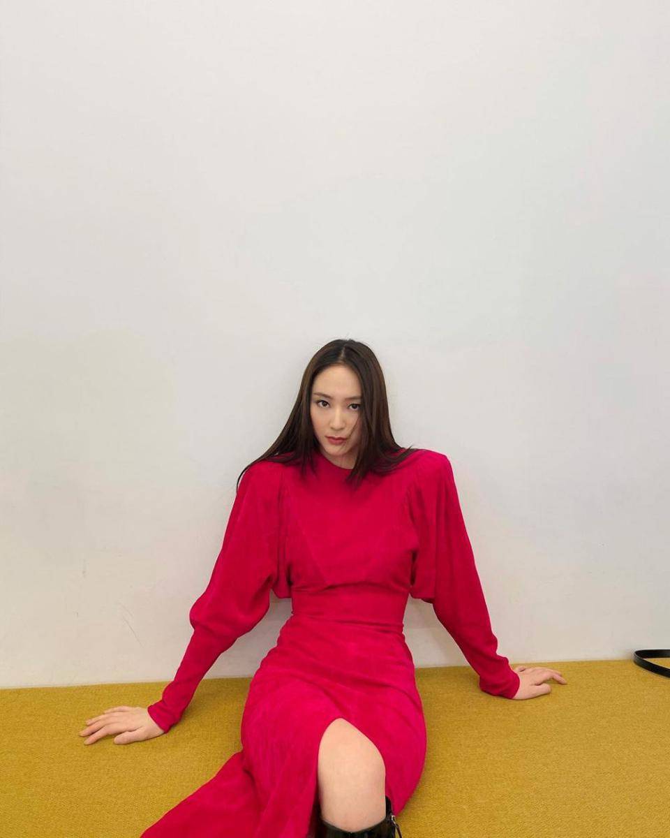 Krystal Jung (instagram.com/vousmevoyez)