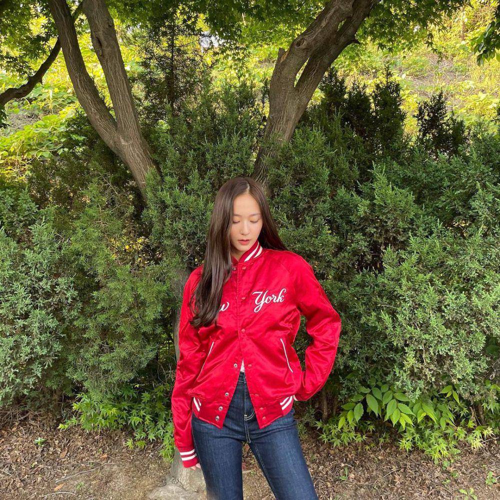Krystal Jung (instagram.com/vousmevoyez)