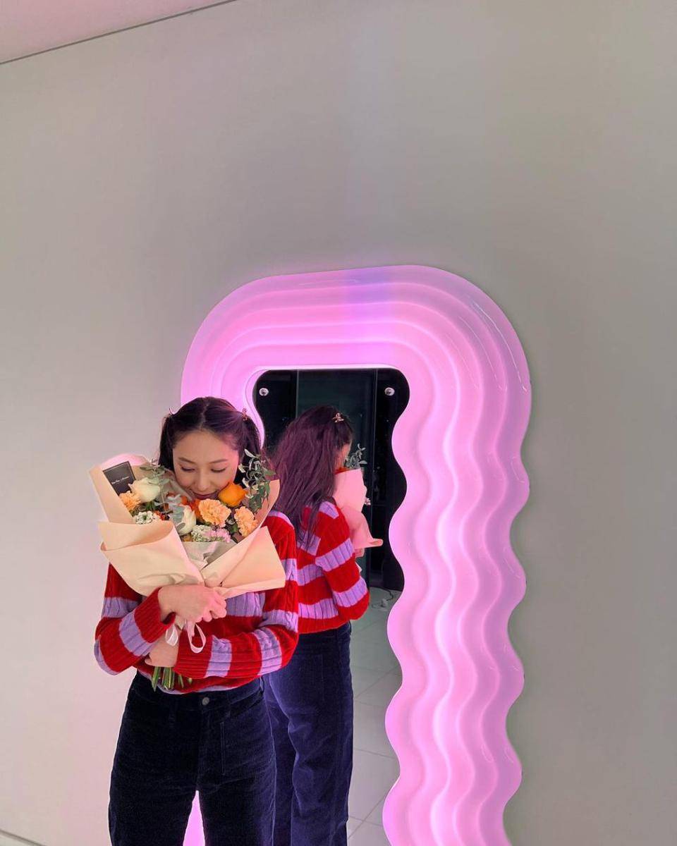 Krystal Jung (instagram.com/vousmevoyez)