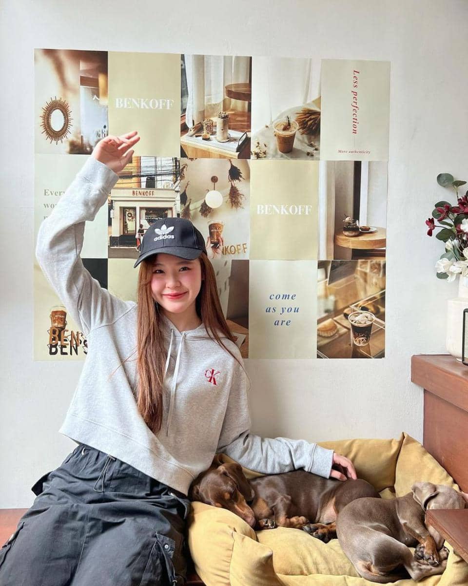 June Wanwimol (Instagram.com/junewanwimol19)