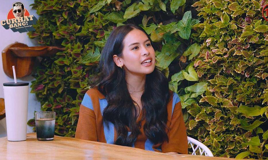 Maudy Ayunda di konten Curhat Bang Denny Sumargo (YouTube.com/CURHAT BANG Denny Sumargo)
