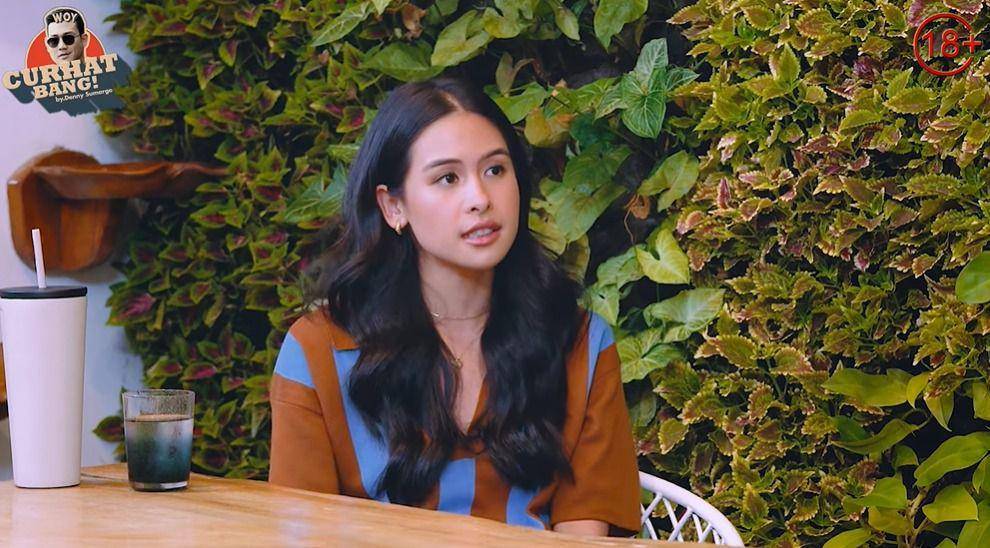 Maudy Ayunda di konten Curhat Bang Denny Sumargo (YouTube.com/CURHAT BANG Denny Sumargo)
