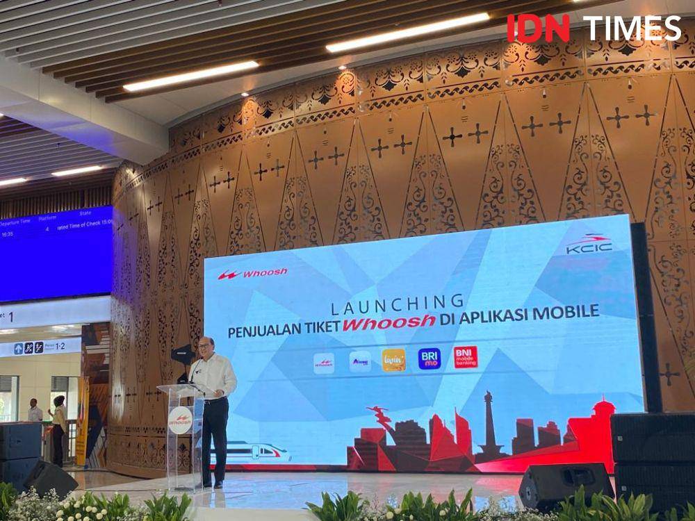 Wakil Menteri BUMN, Rosan Roeslani dalam launching penjualan tiket KA Cepat Jakarta-Bandung Whoosh melalui platform online. (IDN Times/Vadhia Lidyana)