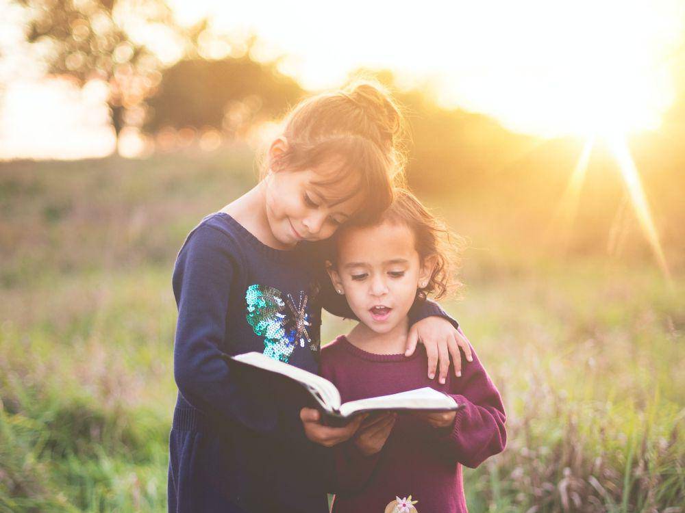 ilustrasi foto masa kecil (unsplash.com/Ben White)