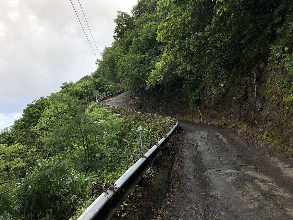 Waipi'o Valley Road (commons.wikimedia.org/Famartin)