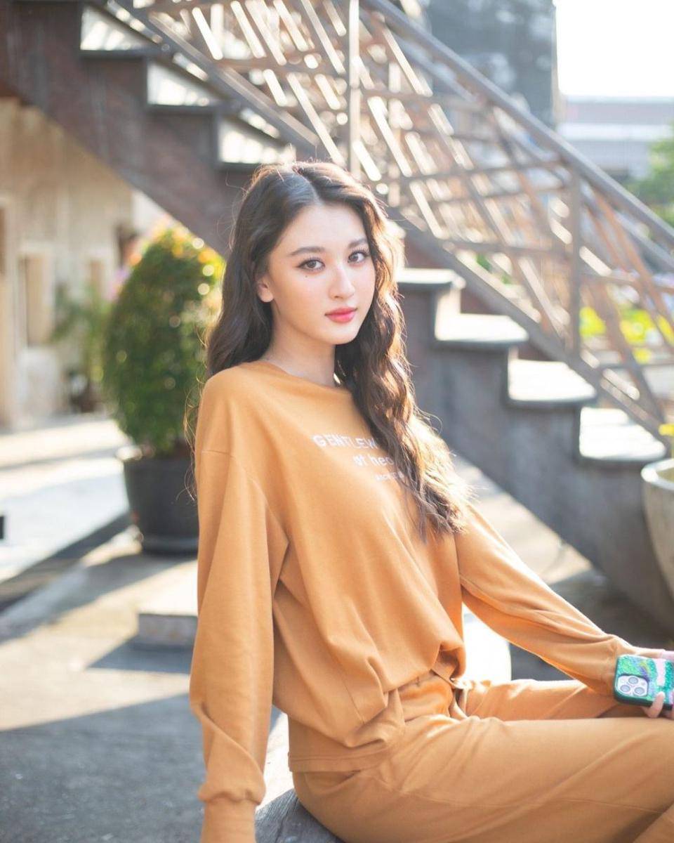 View Benyapa (instagram.com/view.benyapa)