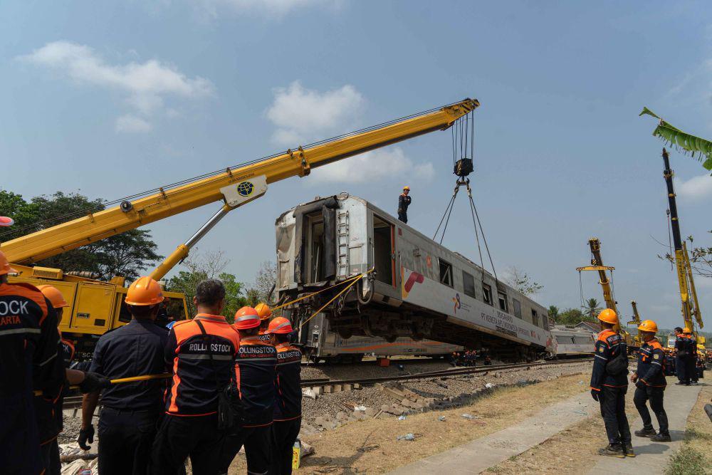 Ungkap Penyebab Kereta Api Anjlok di Kulon Progo, PT KAI Gandeng KNKT