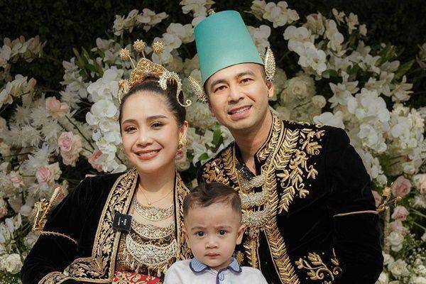 artis ultah pernikahan jadi pengantin lagi (instagram.com/raffinagita1717)