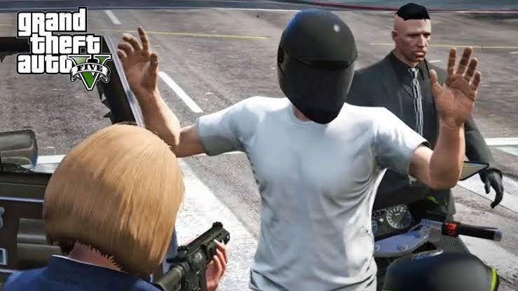 seseorang ditodong senjata di GTA V Roleplay (youtube.com/jfavignano)